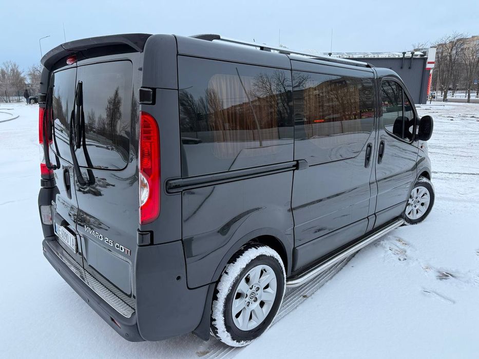 Opel Vivaro 2007 пассажир