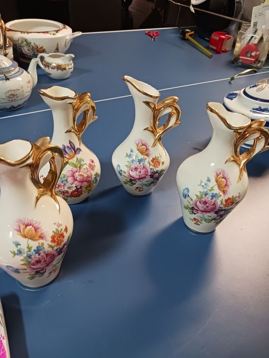 Lote de 6 jarras em cerâmica pintada à mão Limoges . Vintage