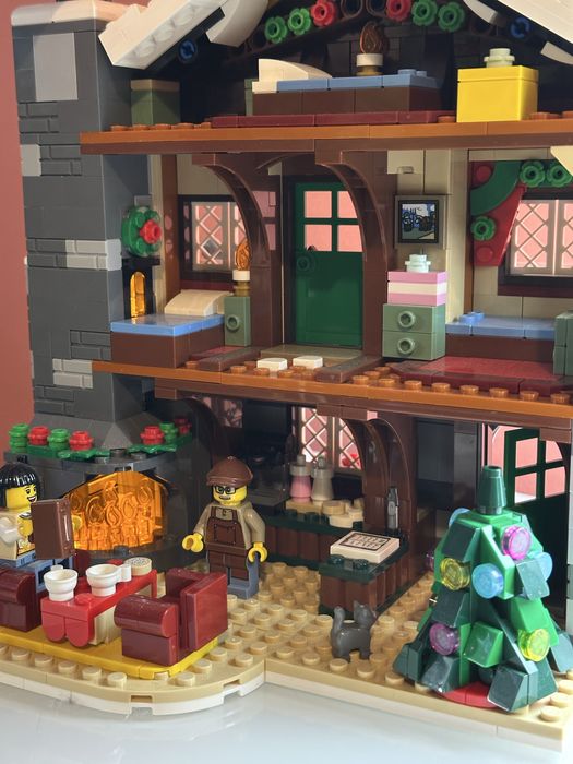 Lego Alpine Lodge - Winter Village Collection