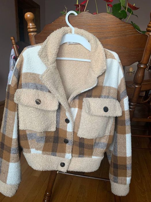 Куртка весна для дівчинки