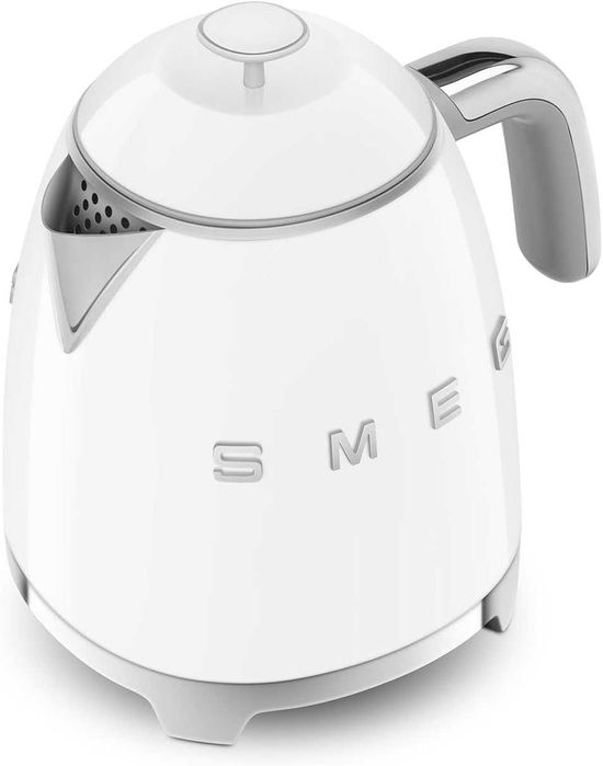 електрочайник Електричний чайник Smeg KLF05WHEU об'ємом 0,8 л