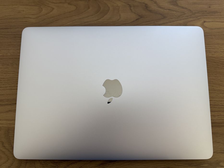 Macbook pro 13”, 2017. I5, 8/128gb. A1708