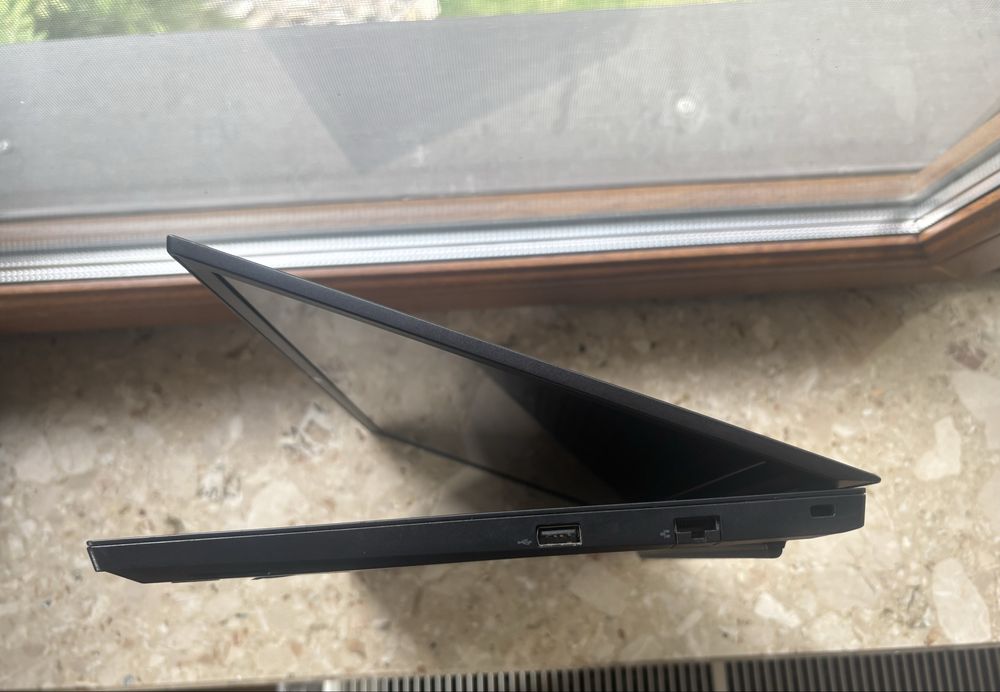 Ноутбук Lenovo Thinkpad e15 gen1 i5-10210u 8gb ram 256gb m2 15.6” FHD