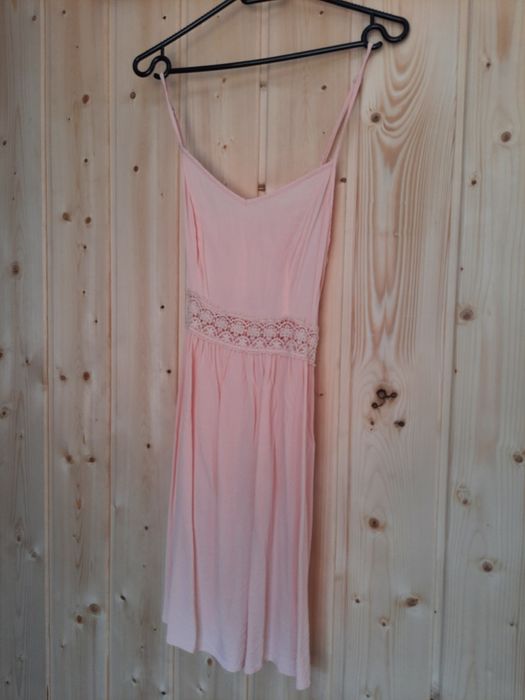 Sukienka pudrowy róż roz M