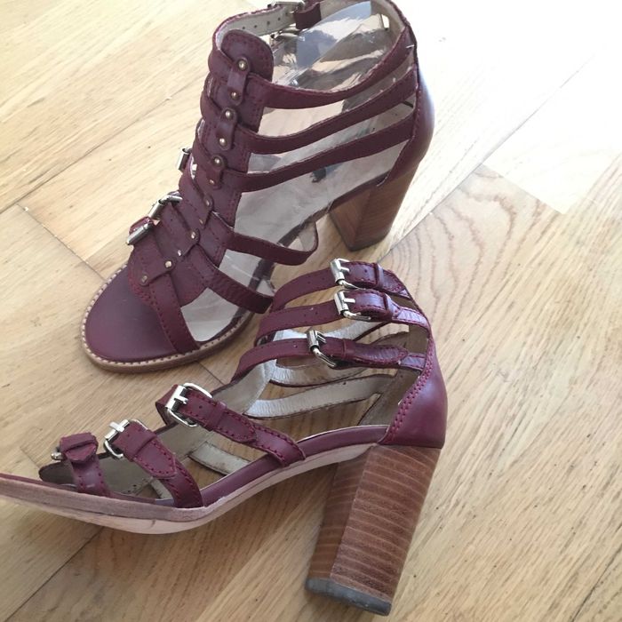 Bonitas Sandálias nº36 Bimba & Lola em vermelho escuro