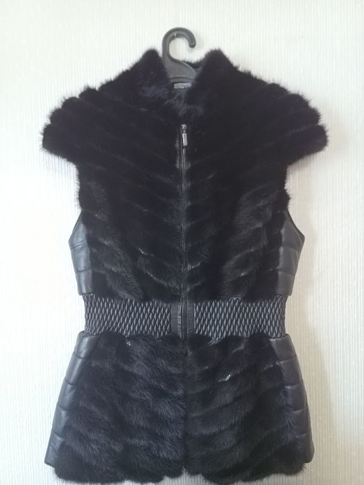 Жилет норковий 1 раз вдягнений