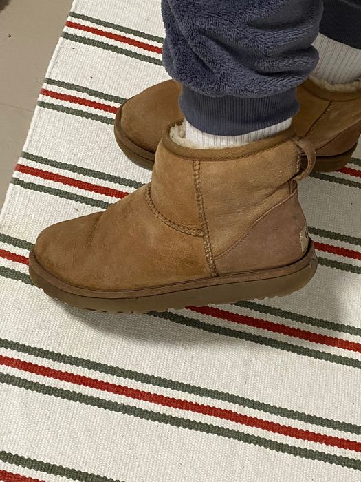 Оригінальні укорочені UGG б/у