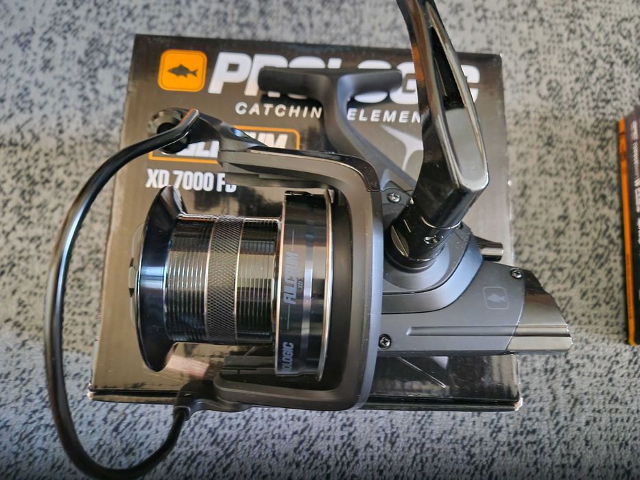 Kołowrotki Prologic Fulcrum XD 7000 FD oraz szpule
