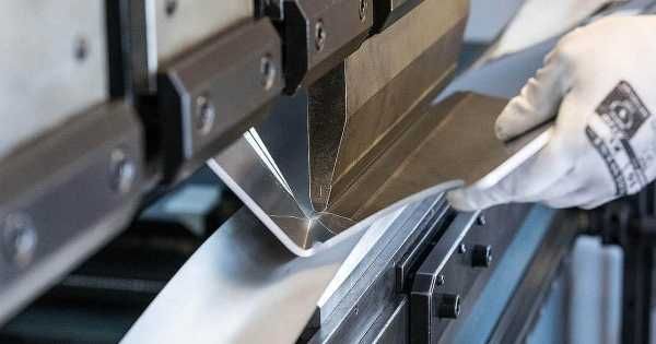 Лазерна різка і гнуття металу порезать металл порізати метал погнути