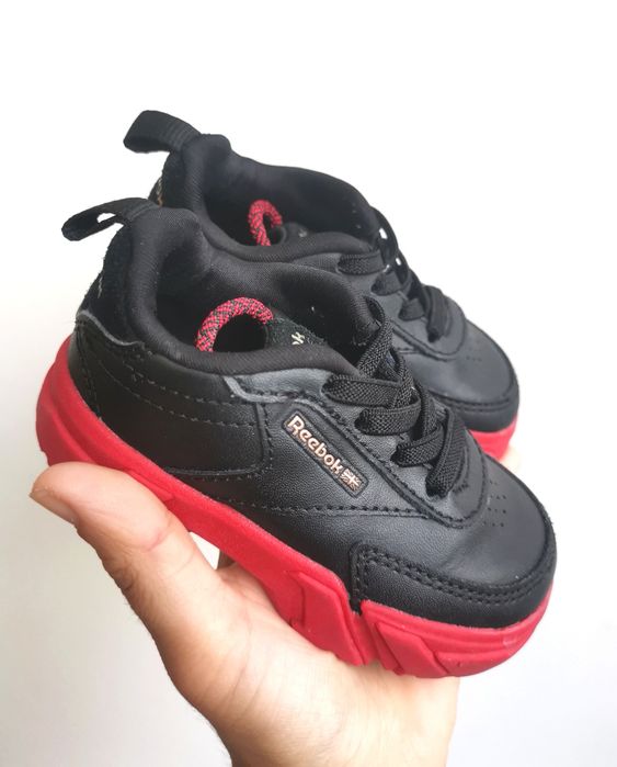 Reebok menino nr 20 - Novas!