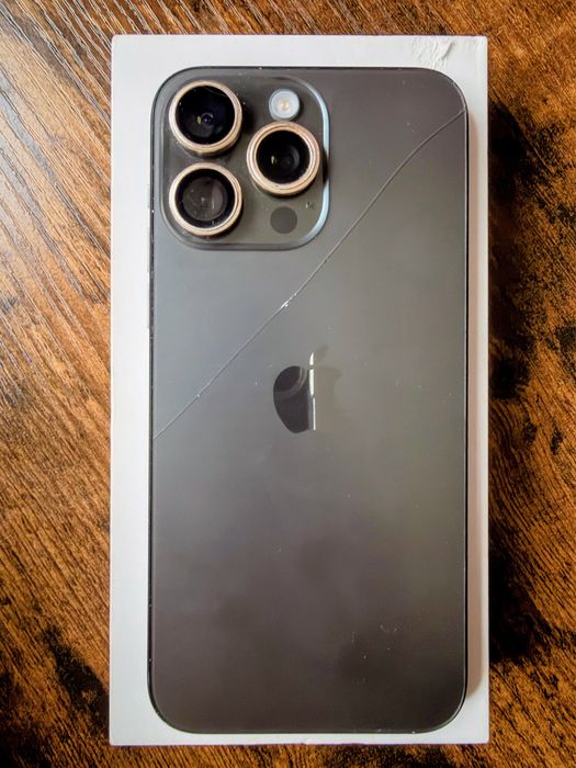 iPhone 15 Pro Max