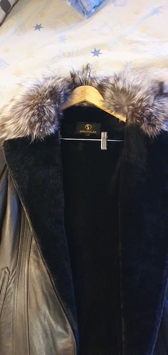 Тепла шкіряна куртка