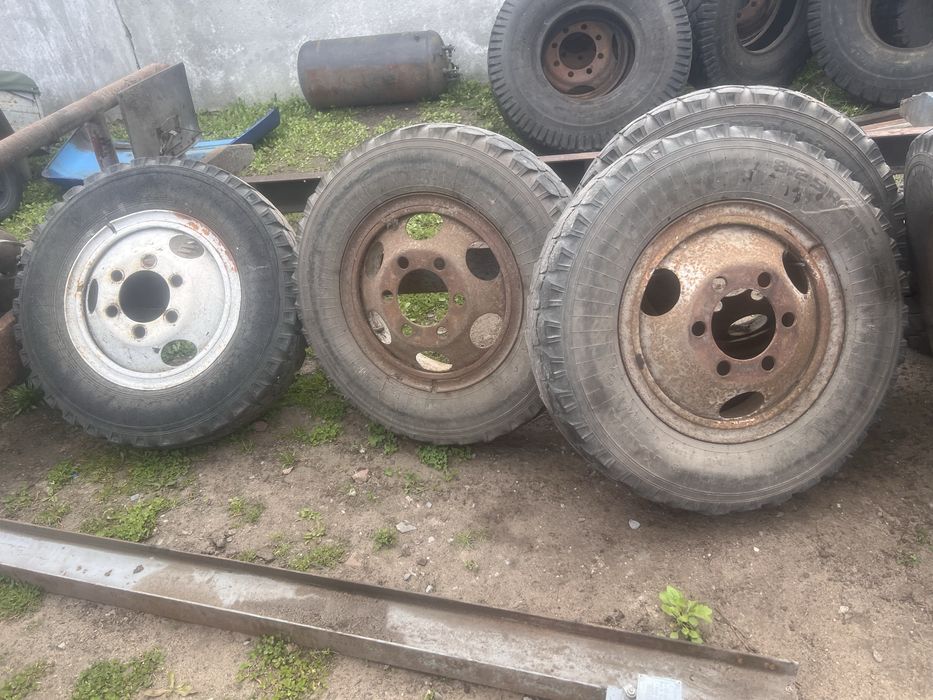 Шини 240 Газ 53 колеса 8.25 р 20