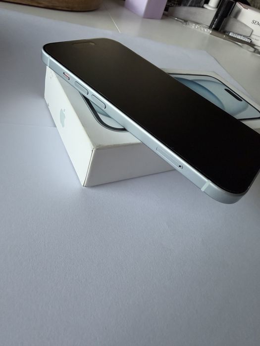 Iphone 15 128 gB niebieski na gwarancji