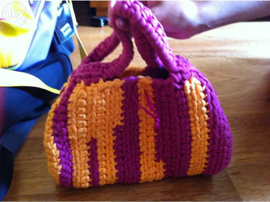 Bolsa rosa e amarela