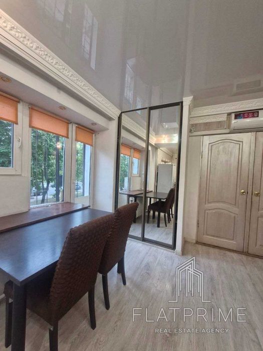 Продам 2к квартиру,2 поверх, метро, парк, пр-т Голосіївський, ТОРГ