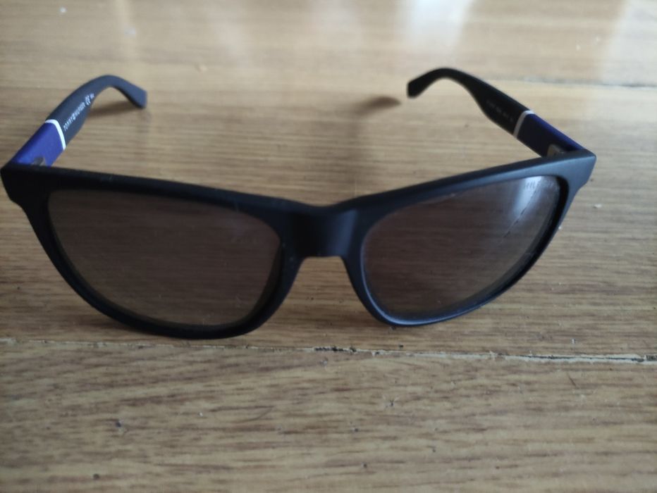 Óculos de sol como novos