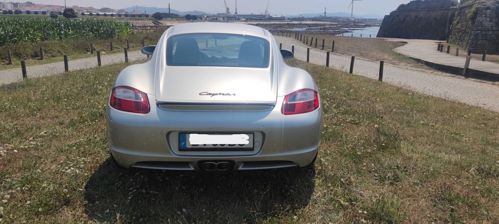 Porsche Cayman 2.7