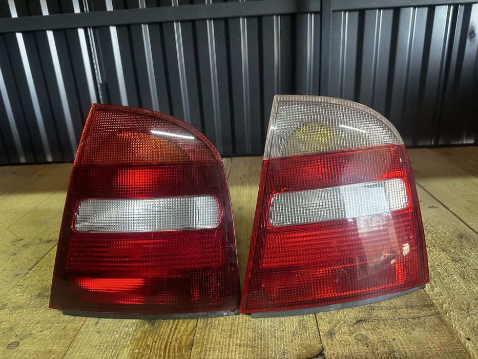 Стоп задній правий skoda tour шкода тур ліхтар