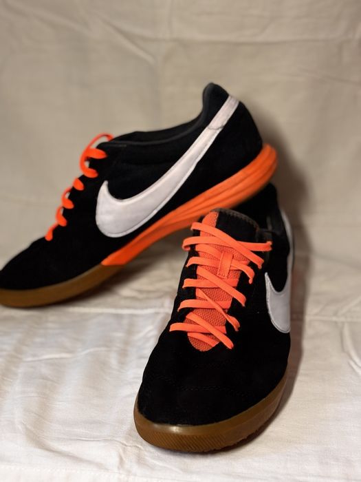 Футзалки Nike Tiempo (EU 43 / 27.5 см)