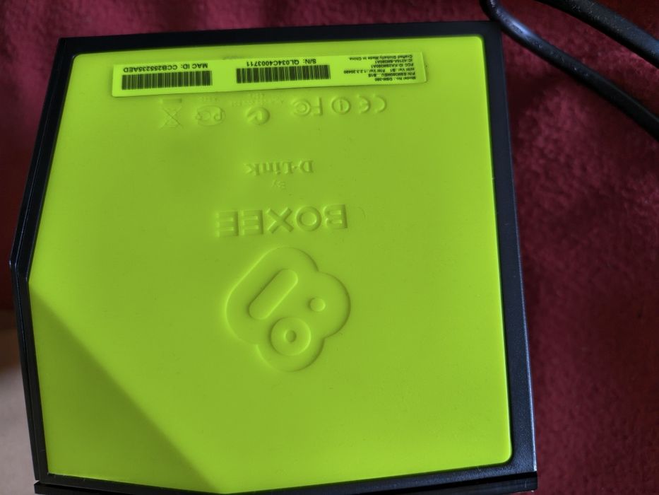 Boxee Box D-Link, nunca usada. Para quem souber colocar a trabalhar