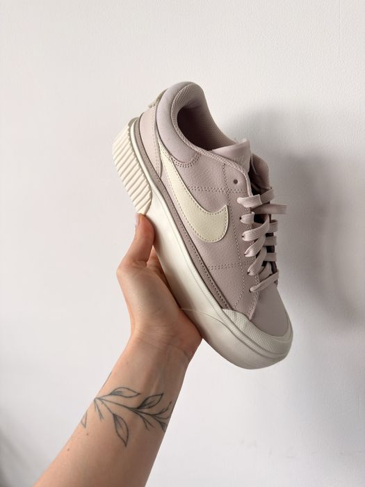 Жіночі кросівки/кеди Nike Court Legacy Lift