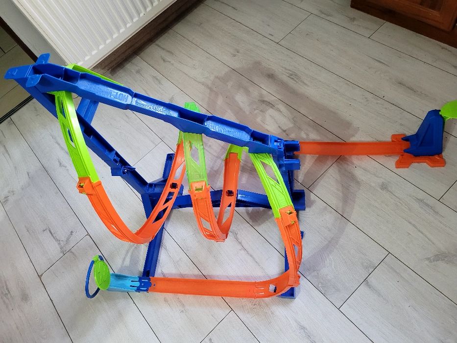 Tor Hot Wheels pętla + wyrzutnia