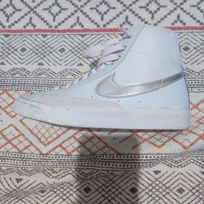 Vendo tênis bota Nike Senhora