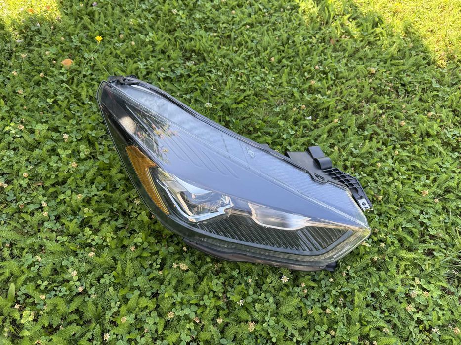 Lampa prawa LED FORD escape KUGA MK2 LIFT po 2017- USA