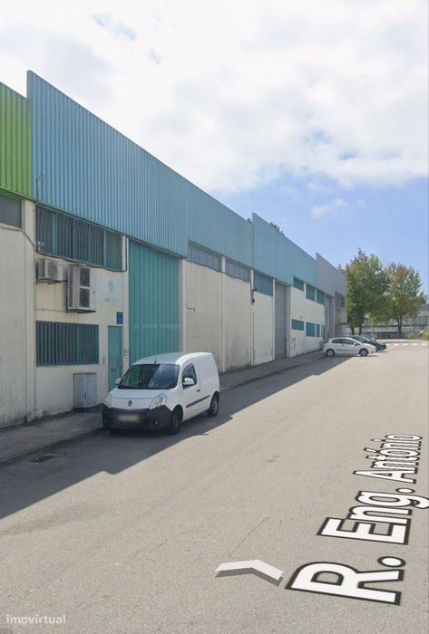 Armazém na Av. Dr. Francisco Sá Carneiro, Lt3 - setor 8 Armazém 70