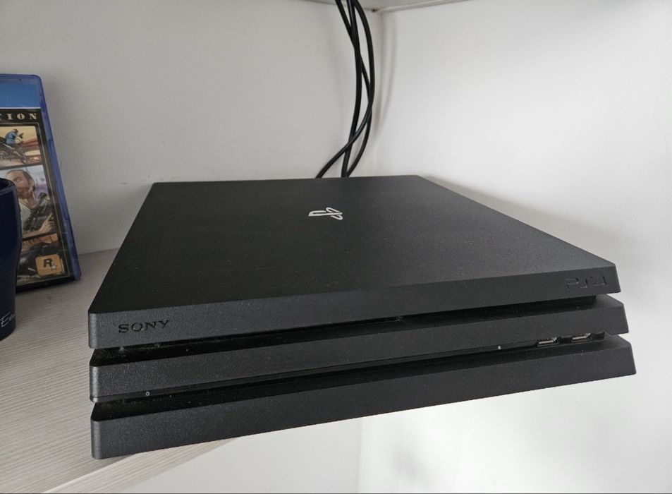 Playstation 4 pro 1 TB
