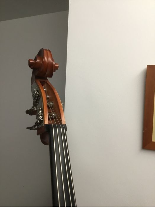 Contrabaixo 3/4 de madeira