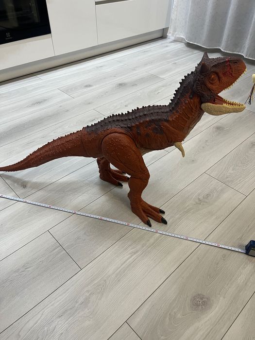 Duży Dinozaur - Karnotaur (ok 91 cm długości)