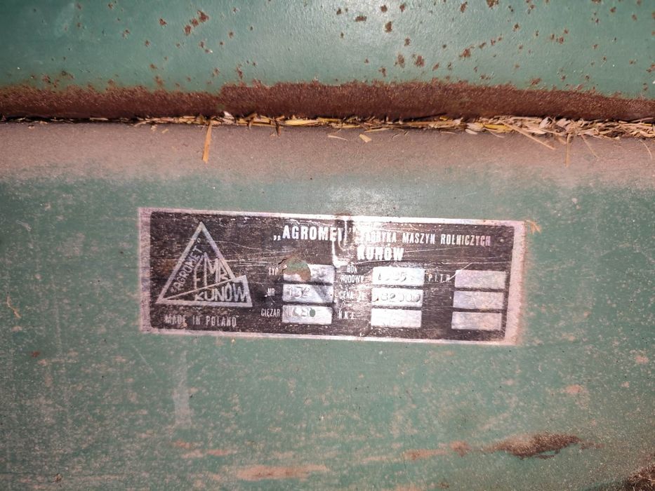 Przyczepa samozbierająca