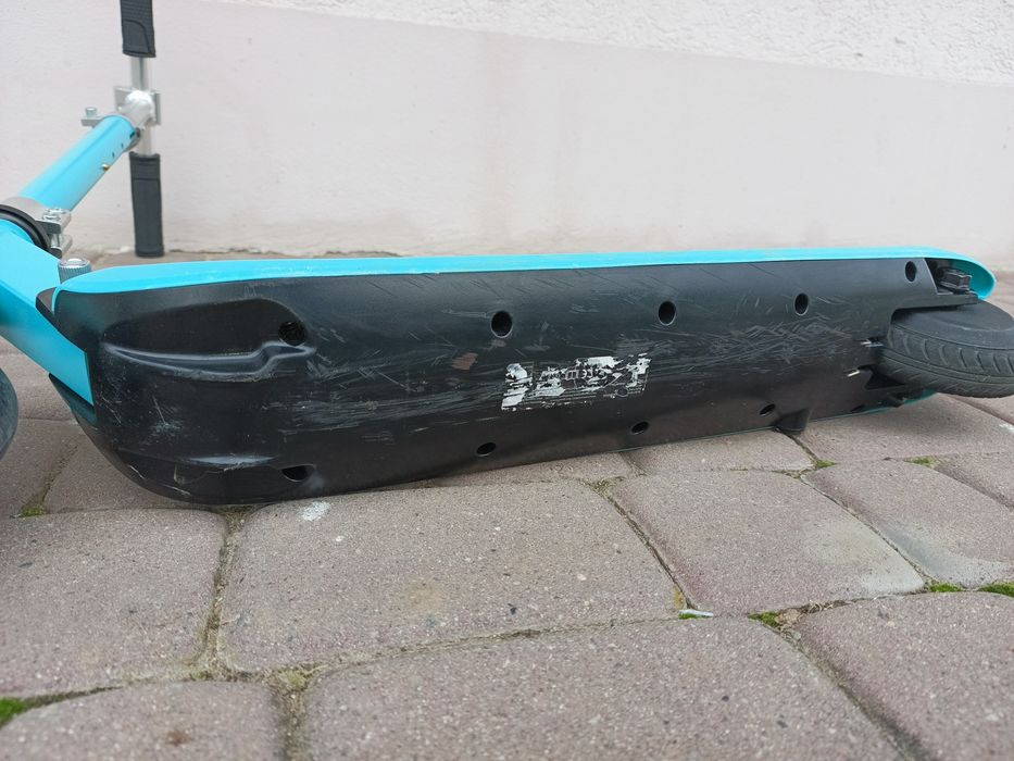 Hulajnoga elektryczna dla dzieci