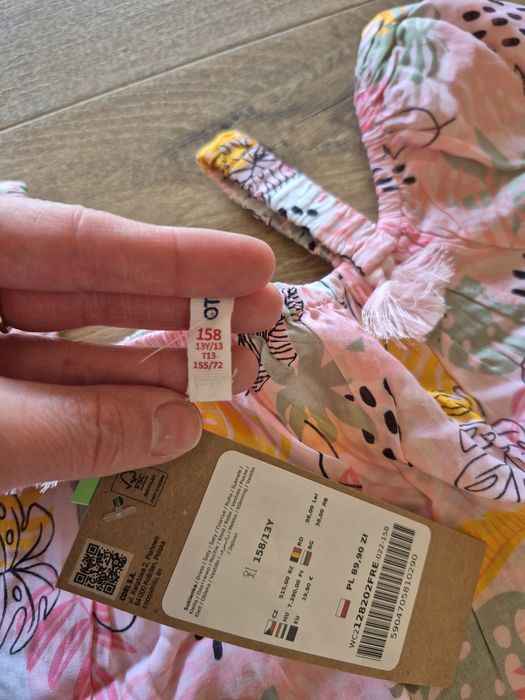 Sukienka, Coccodrillo r 152