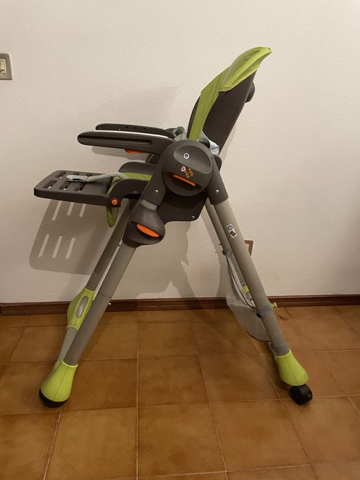 Cadeira bebe alimentacao