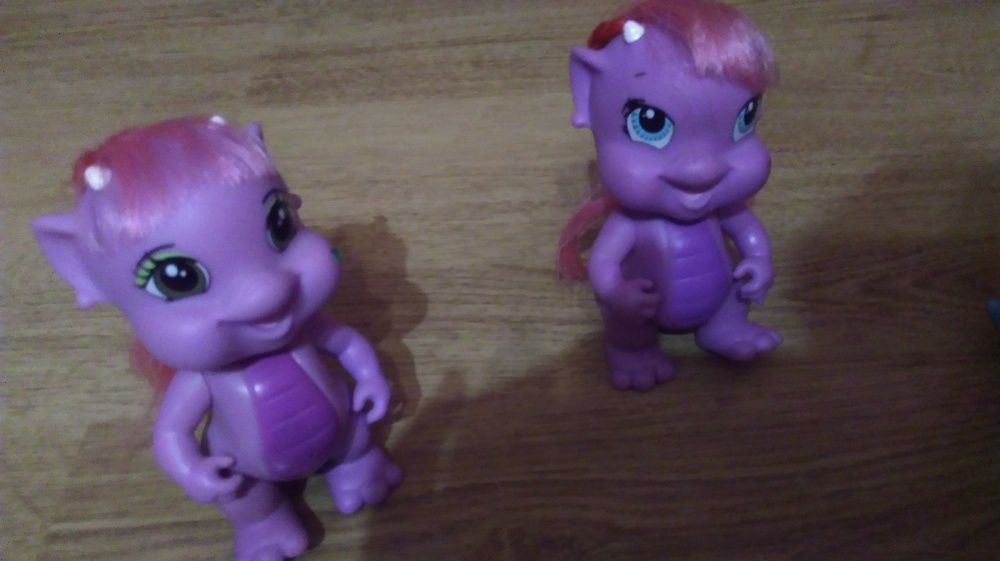 Smoczusie figurki