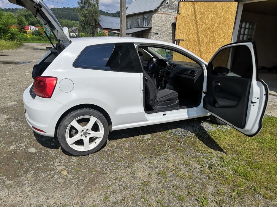 Автомобіль Wolksvagen Polo 2017 рік 1.2 TSI бензин машина хетчбек фольцваген поло білий колір офіціал