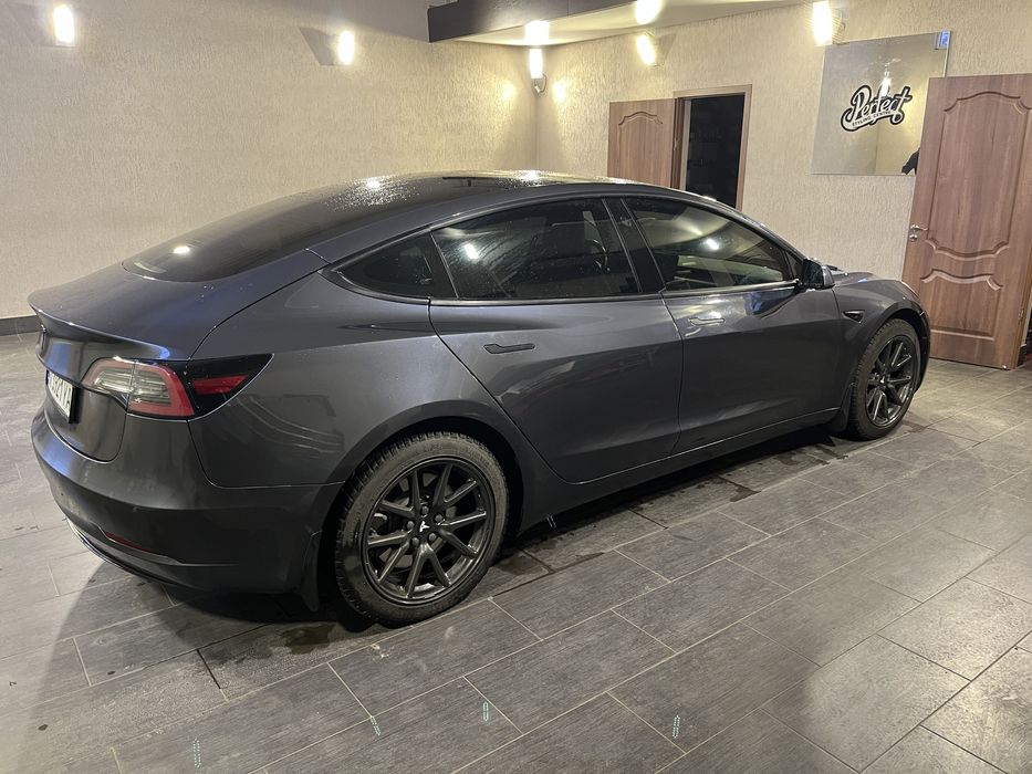 Аренда авто Tesla model 3 под такси или для личного пользования