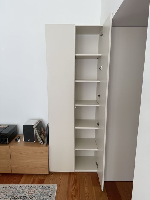 Armário/Roupeiro Lacado (225x80x43cm)