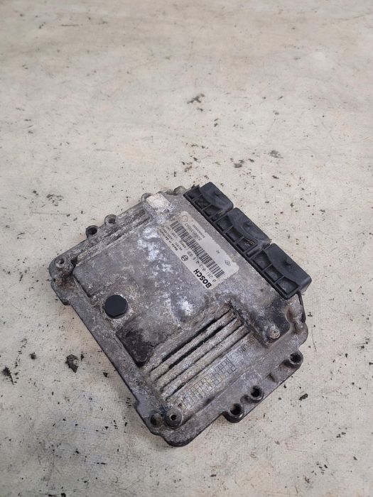 Komputer Sterownik Silnika Oe 8200635663  Interstar I Fl 2.5 Dci