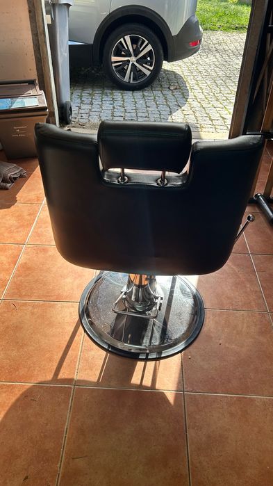 CADEIRA POLTRONA BARBEIRO NOVA