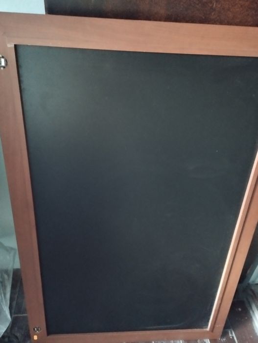 Klasyczne lustro w brązowej ramie - meble BRW