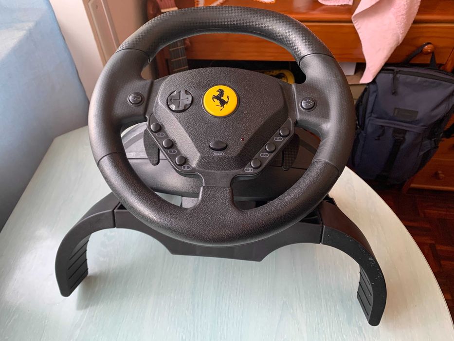 Volante Thrustmaster Enzo Ferrari RW PC