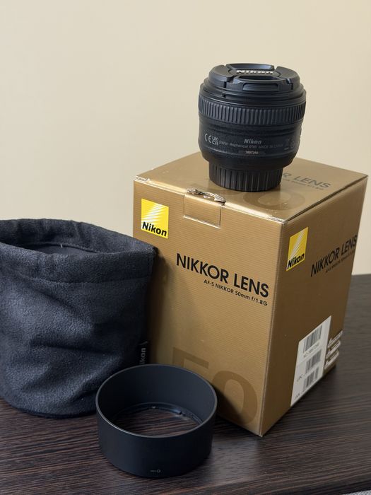 Nikon 50 mm F/1.8