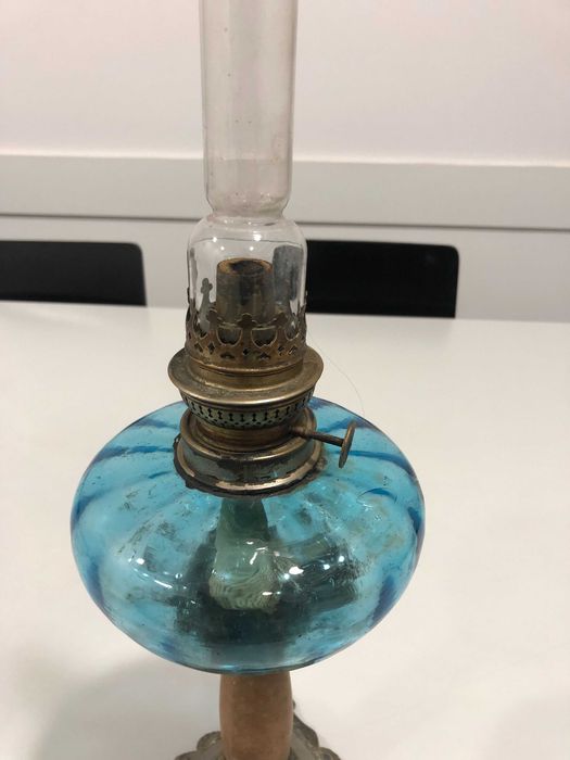 Antyk=piękna lampa naftowa