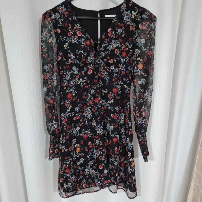 Vestido floral Mango