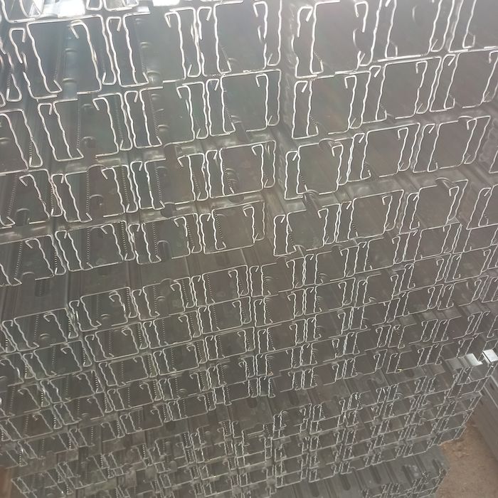 Профіль монтажний  с подібний