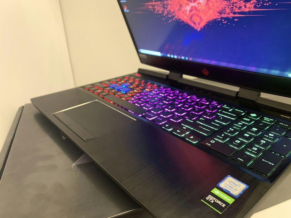 Продам ноутбук Hp Omen 15  i5-9300h GTX1650 SSD256 Sata 1T 144hz